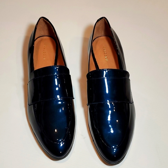 Like New Halogen Patent Leather Blue Emilia Loafer Sz 9.5